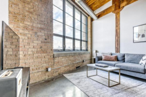 Lincoln Park 1BR w Lounge Roof Gym nr DePaul CHI-565